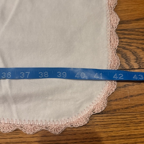 White Baby Blanket with Pink Trim | Soft and Cozy | VGUC - Picture 8 of 10